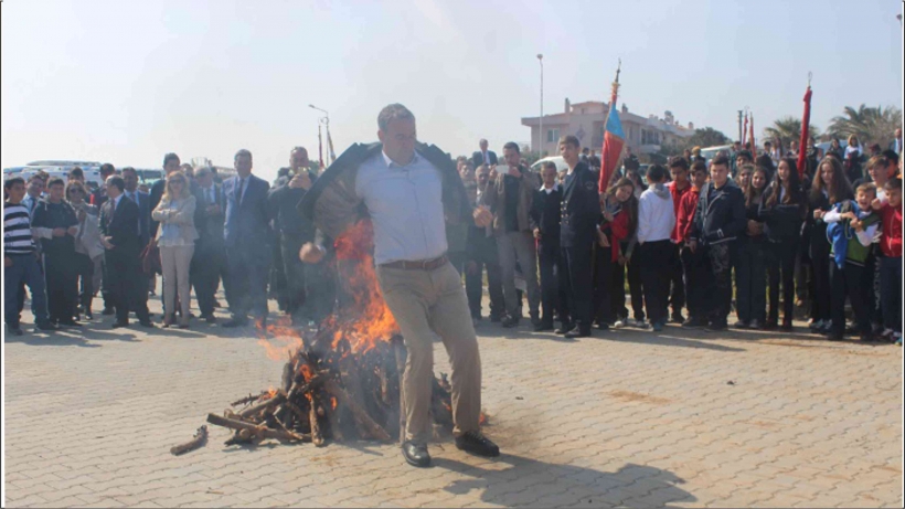 AYVALIK'TA NEVRUZ KUTLAMALARI G&Ouml;R&Uuml;LMEYE DEĞERDİ