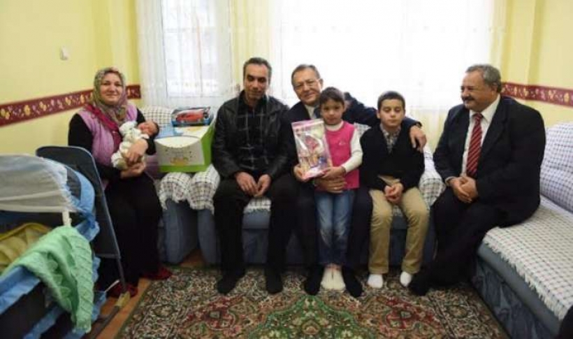 BAŞKAN UĞUR'DAN ÇAT KAPI ZİYARETLERİ