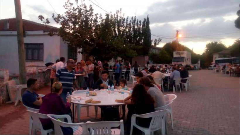 RAMAZAN SOFRASI MURATELİ K&Ouml;Y&Uuml;&rsquo;NDE