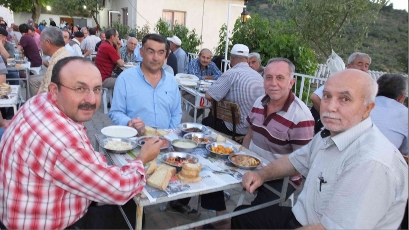 100 YILLIK TOPLU İFTAR GELENEĞİ