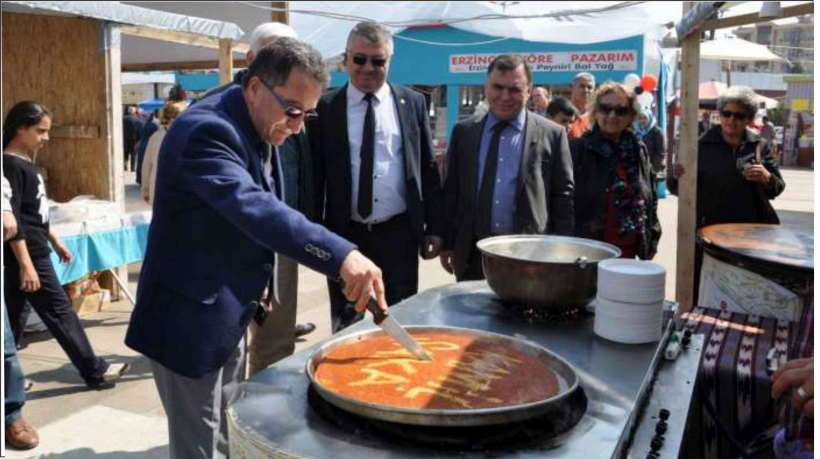 EDREMİT&rsquo;TE Y&Ouml;RESEL &Uuml;R&Uuml;NLER FUARI A&Ccedil;ILDI..