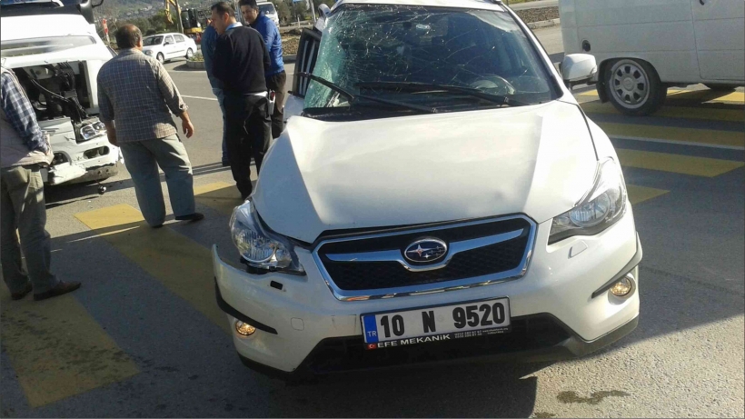 KAMYON İLE OTOMOBİL &Ccedil;ARPIŞTI BİR YARALI