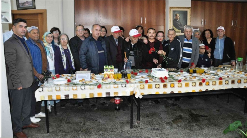 AYVALIK BELEDİYESİ YAŞLI BAKIMEVİNE DİKİLİ BELEDİYESİNDEN ZİYARET