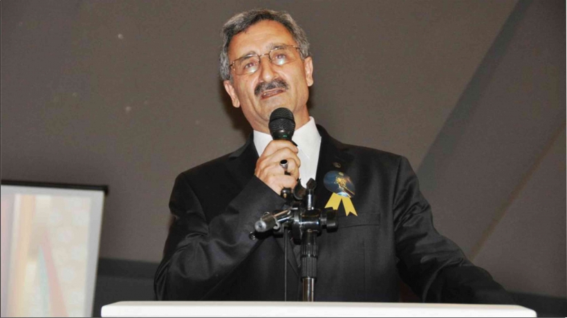 YAŞAM SAVAŞINI KAYBEDEN AYVALIK M&Uuml;FT&Uuml;S&Uuml; KARATAŞ G&Ouml;ZYAŞLARIYLA SON YOLCULUĞUNA UĞURLANDI