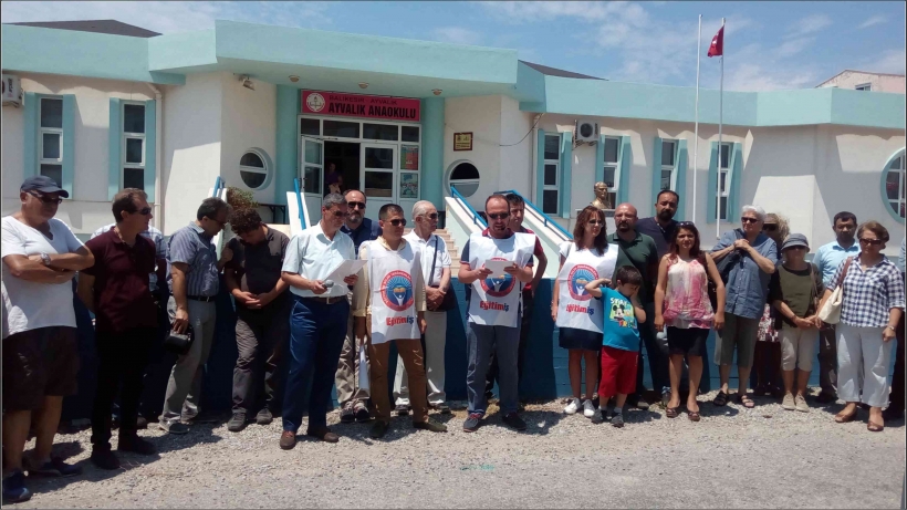 AYVALIK EĞİTİM-İŞ: &lsquo;AKP&rsquo;NİN MEMURU OLMAYACAĞIZ!&rsquo;