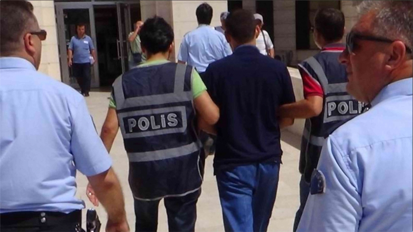 EDREMİT&rsquo;TE FET&Ouml; OPERASYONUNDA 9 KİŞİ G&Ouml;ZALTINA ALINDI