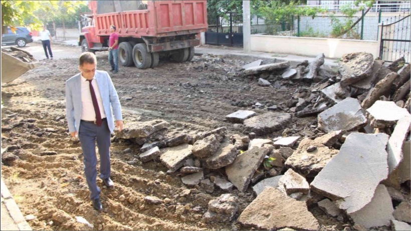 AK&Ccedil;AY&rsquo;DA UĞUR MUMCU CADDESİ YENİLENİYOR