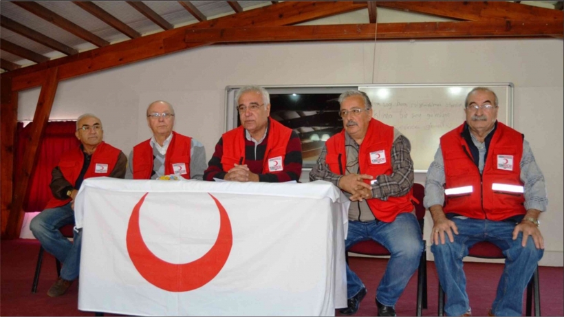 T&Uuml;RK KIZILAY&rsquo;INI ANLATTILAR