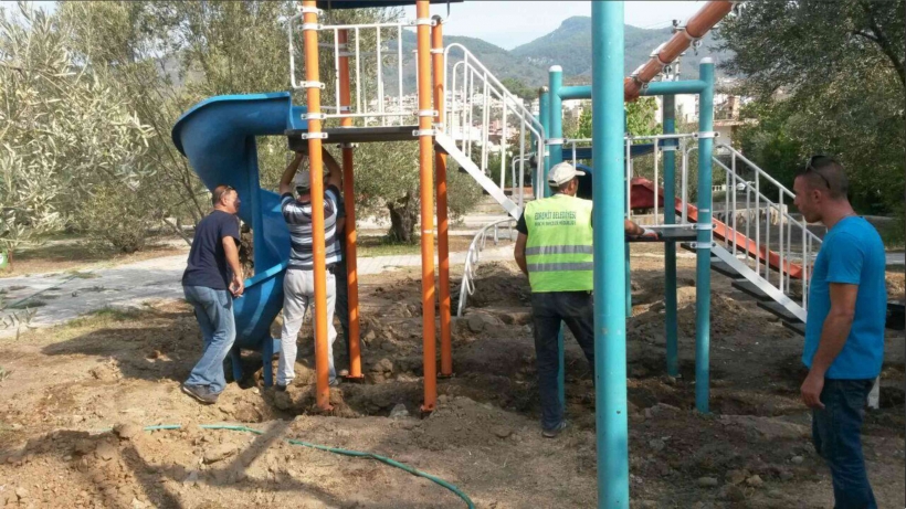 DAHA YEŞİL BİR EDREMİT İ&Ccedil;İN