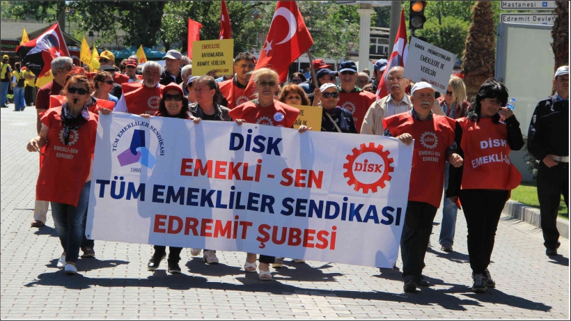 1 MAYIS EDREMİT&rsquo;TE KUTLANDI