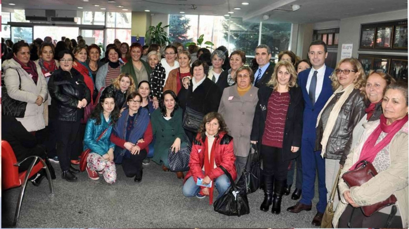 CHP EDREMİT KADIN KOLLARI'NDAN CANSEL İ&Ccedil;İN BASIN A&Ccedil;IKLAMASI..