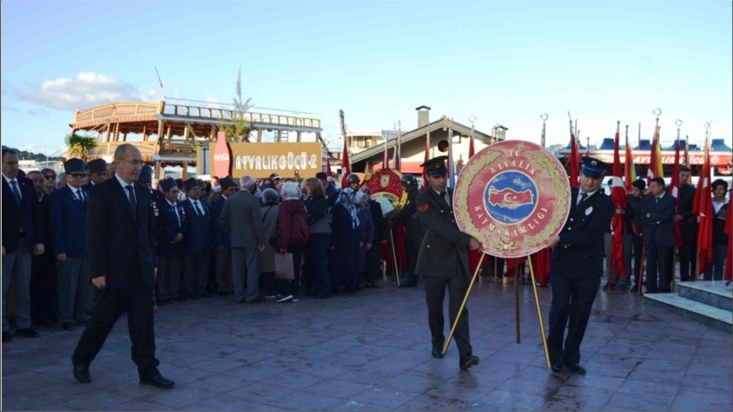 AYVALIK ATA&rsquo;SINA KOŞTU