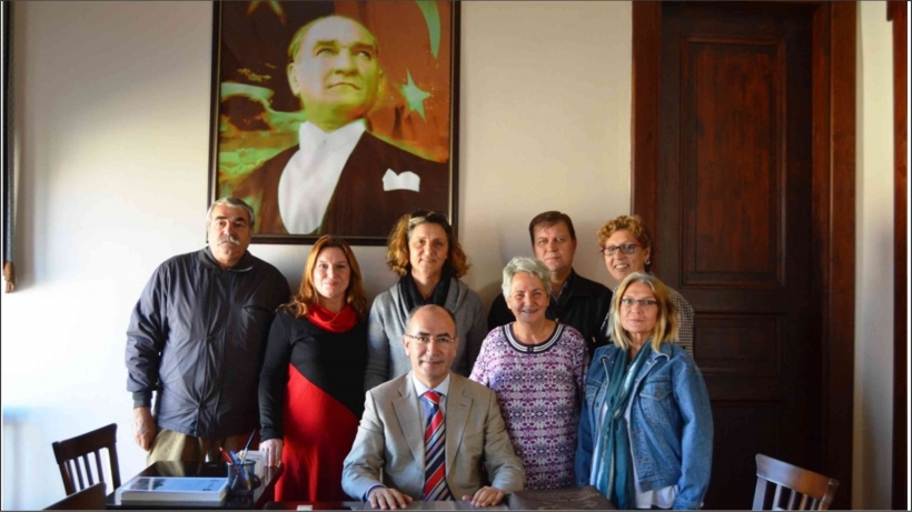 AYVALIK'TA ŞEFKAT EVLERİ DERNEĞİ YENİ Y&Ouml;NETİMİNDEN ŞEFKATLİ ZİYARETLER