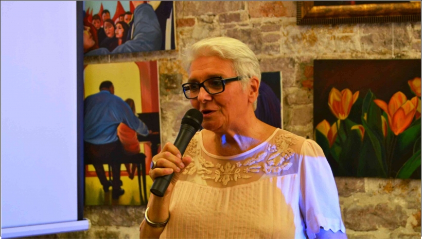 AYVALIK &Ccedil;YDD, &ldquo;30 AĞUSTOS ZAFERİ&rsquo;NİN 94. YILINDA &lsquo;TARİFSİZ KEDERLER' İ&Ccedil;İNDEYİZ, AMA UMUTSUZ DEĞİLİZ&rdquo;
