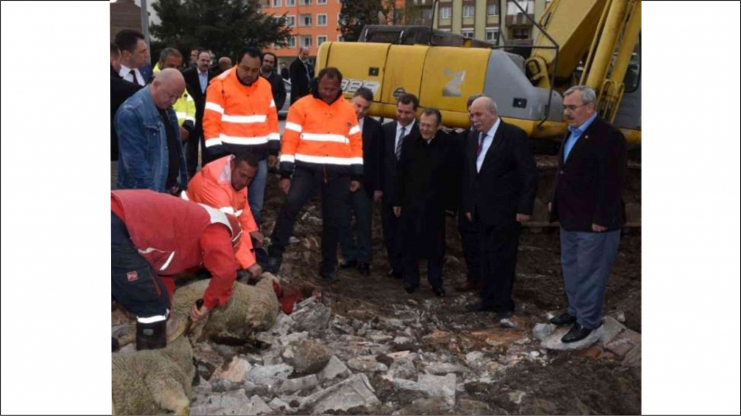 BALIKESİR&rsquo;DE İKİNCİ KAVŞAK D&Uuml;ZENLEMESİ BAŞLADI