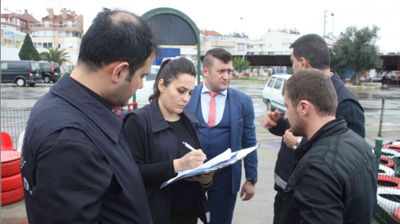 EDREMİT&rsquo;TE RUHSAT DENETİMLERİ SIKLAŞTI..