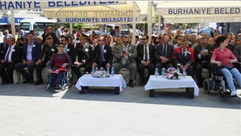 BURHANİYE'DE ENGELLERİ KALDIRDILAR