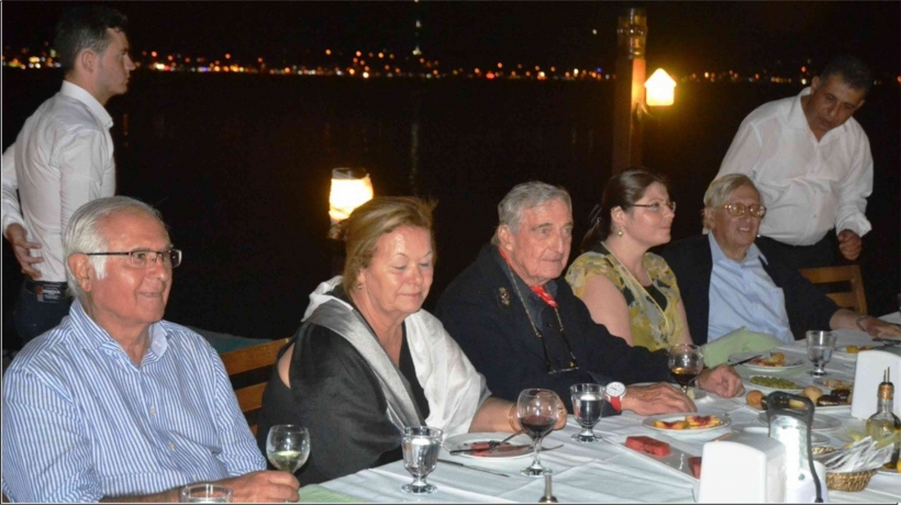RAHMİ KO&Ccedil;&rsquo;TAN AYVALIKLI PERSONELİNE GELENEKSEL AKŞAM YEMEĞİ