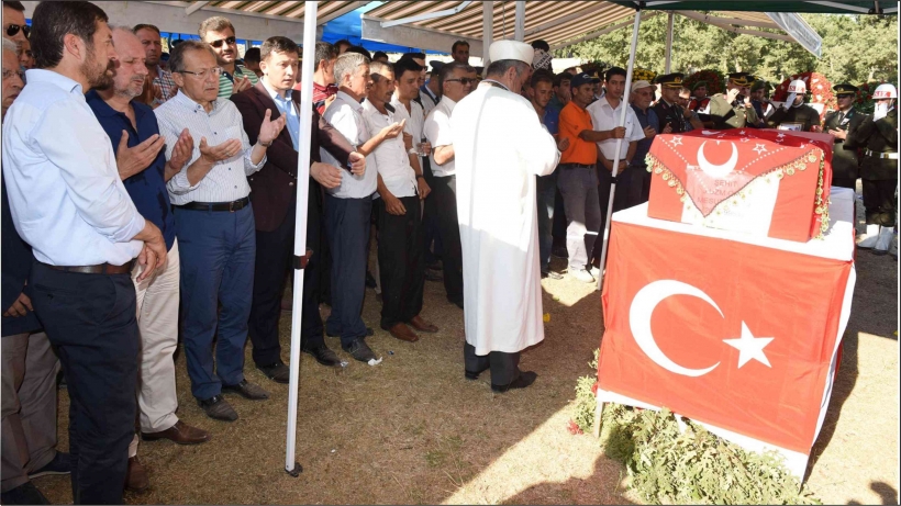 BALIKESİR ŞEHİDİNİ UĞURLADI