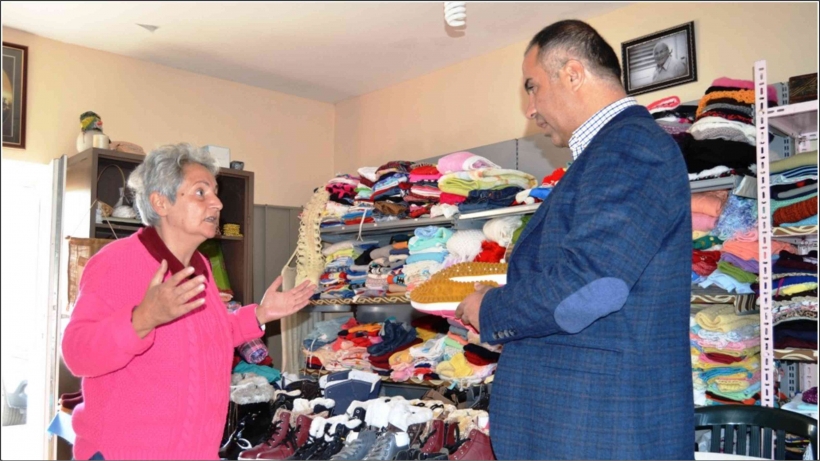 BAŞKENTLİ SUBAY EŞLERİNDEN AYVALIKLI YOKSUL &Ouml;ĞRENCİLERE ŞEFKATLİ YARDIM