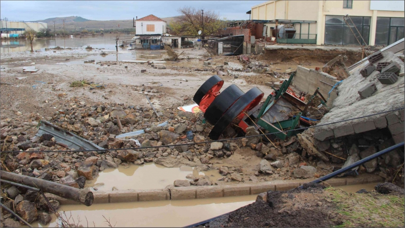 AYVALIK'TA YAŞANAN SEL FACİASININ B&Uuml;Y&Uuml;KL&Uuml;Ğ&Uuml; G&Uuml;ND&Uuml;Z ORTAYA &Ccedil;IKTI
