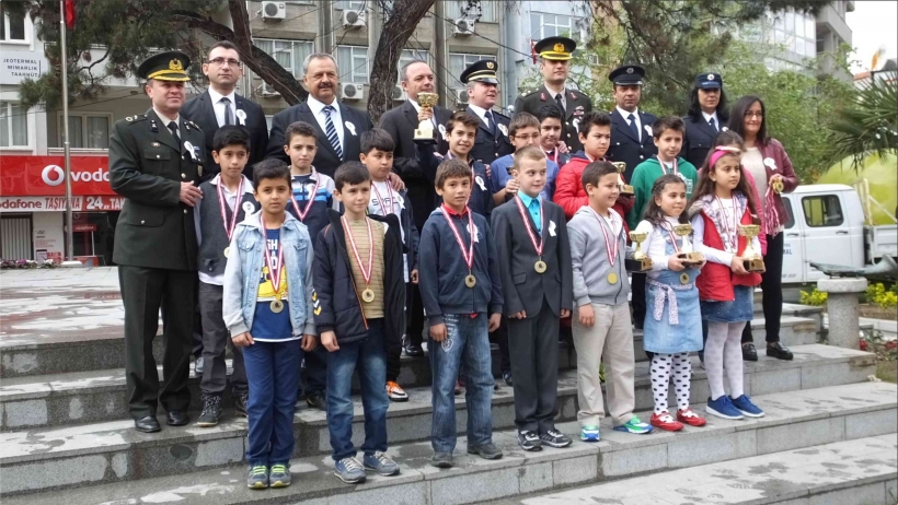 BURHANİYE&rsquo;DE POLİS HAFTASI KUTLANDI