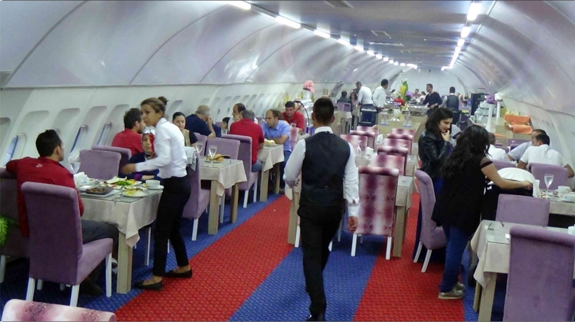 U&Ccedil;AKTA İFTAR İLGİ &Ccedil;EKİYOR