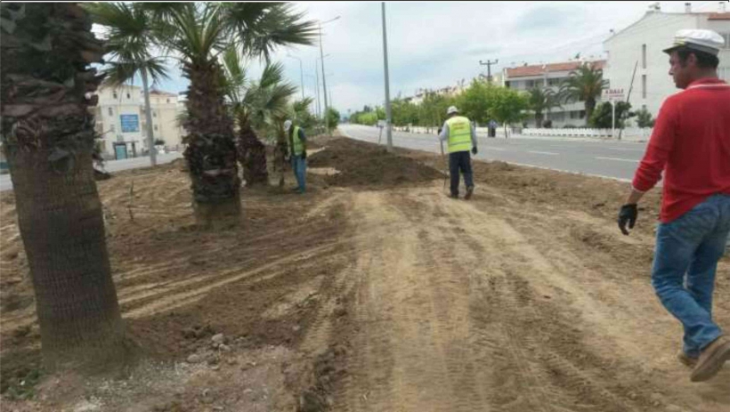 EDREMİT&rsquo;TE KAVŞAKLAR G&Uuml;ZELLEŞİYOR..
