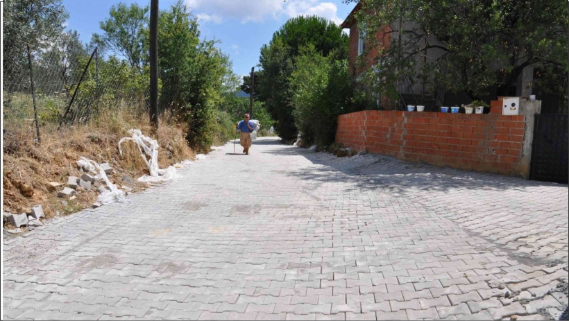 EDREMİT&rsquo;TE KIRSAL MAHALLELERE HİZMET ATAĞI