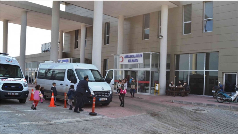 AYVALIK'TA G&Ouml;&Ccedil;MEN TEKNESİ BATTI: 1'İ &Ccedil;OCUK 3 G&Ouml;&Ccedil;MEN KAYIP