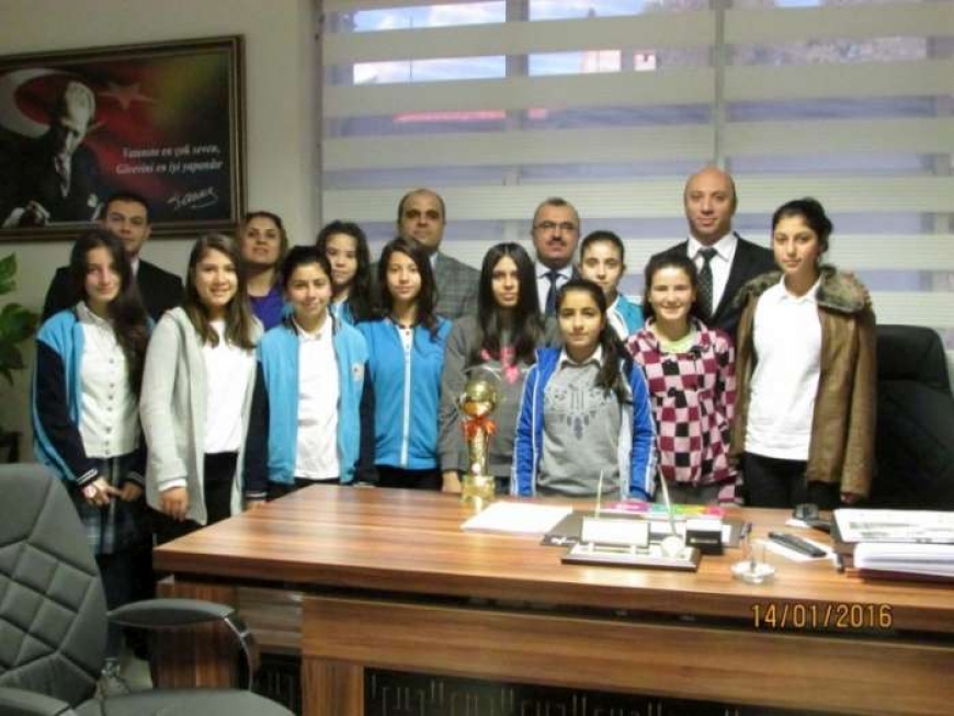 BURHANİYELİ KIZLAR İL&Ccedil;ENİN GURURU OLDU