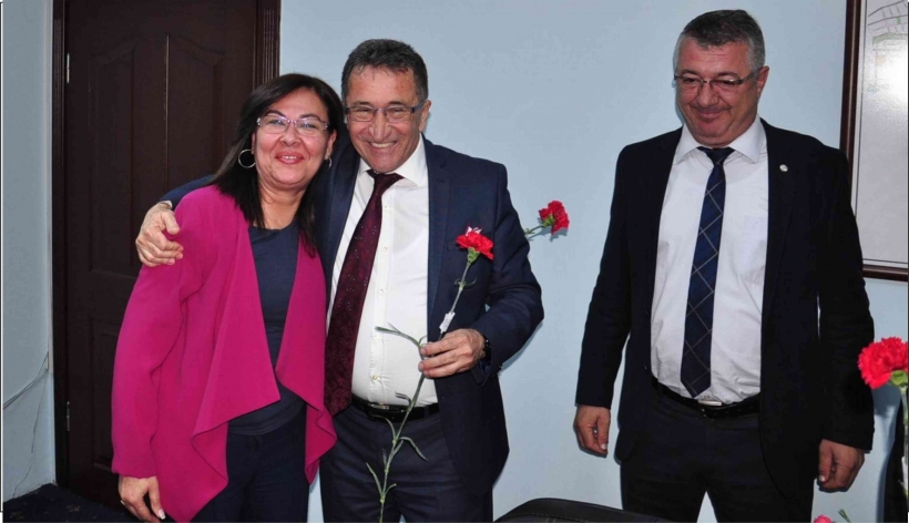 BAŞKAN KAMİL SAKA, PERSONELİN KADINLAR G&Uuml;N&Uuml;N&Uuml; KUTLADI